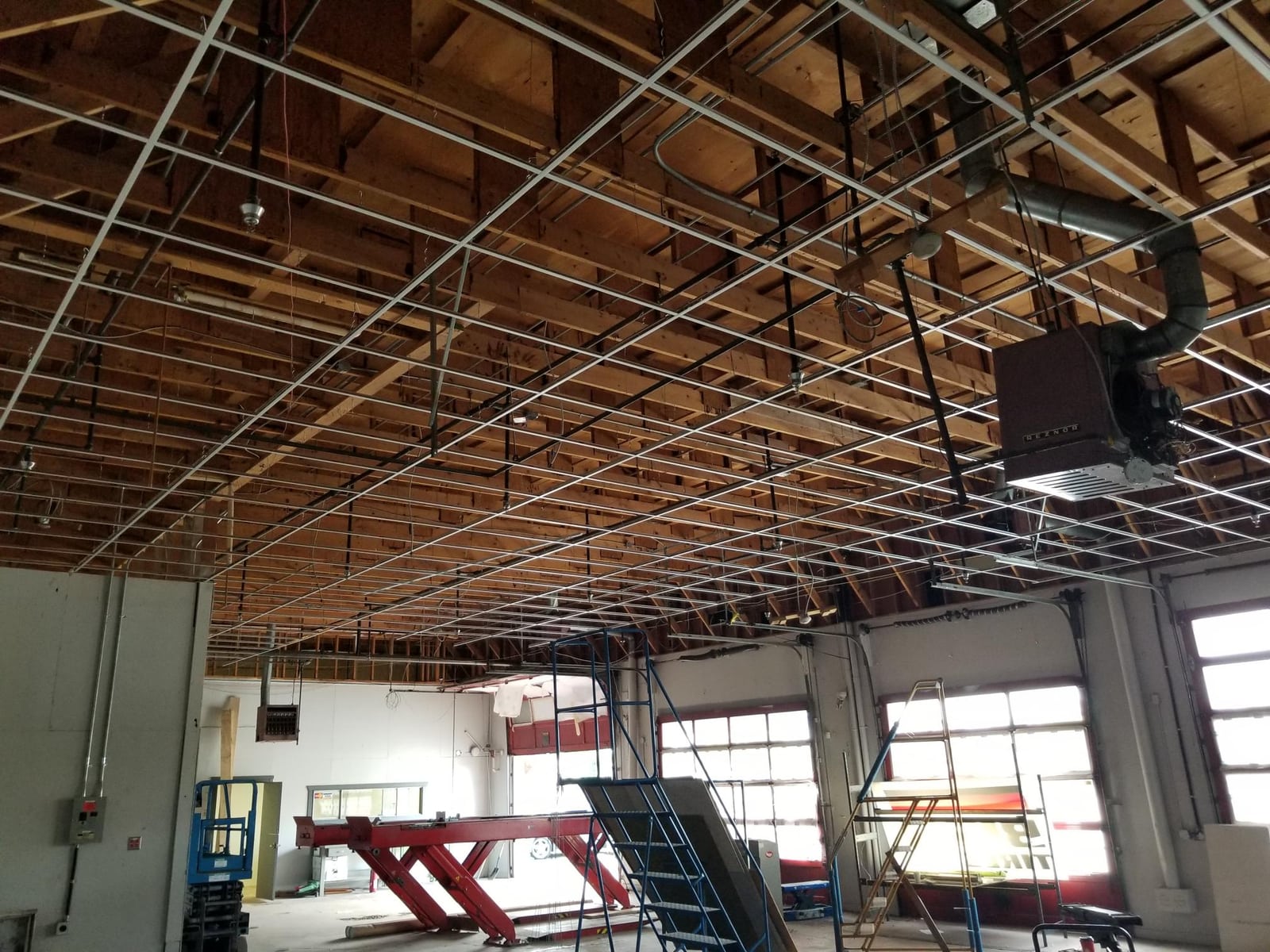 Big-O Tires, Cloverdale Tbar ceiling install